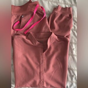 FIGS scrubs set